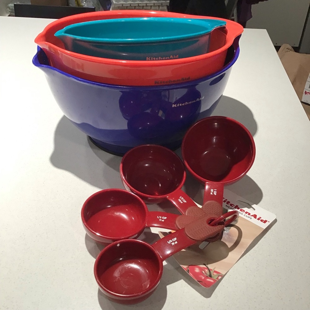KitchenAid Mixing Bowls Set of 3 & 4 Measuring Cups-OFFERS WELCOME!